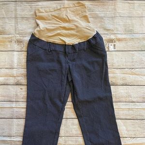 Motherhood maternity size medium, Blue Capri pants